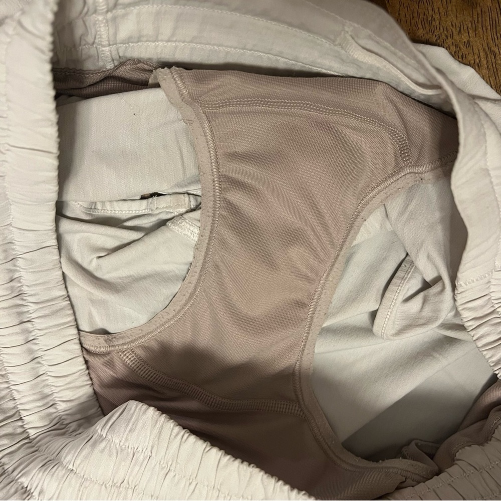 Lululemon Hotty Hot Short *High-Rise Long 4"
White Size 6 - Picture 10 of 16